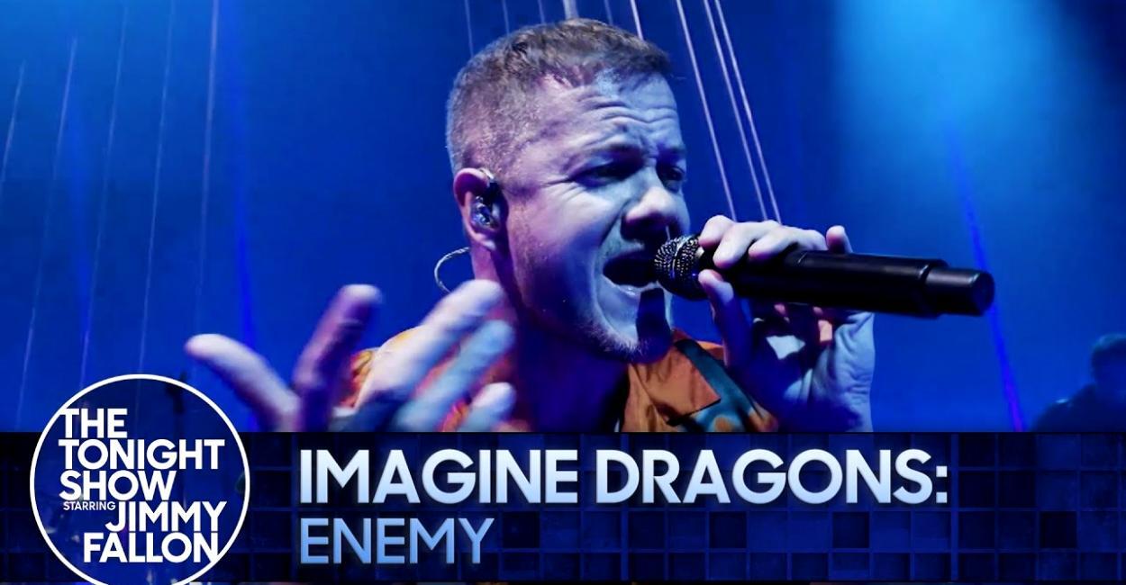 скачать клип Imagine Dragons - Enemy - live