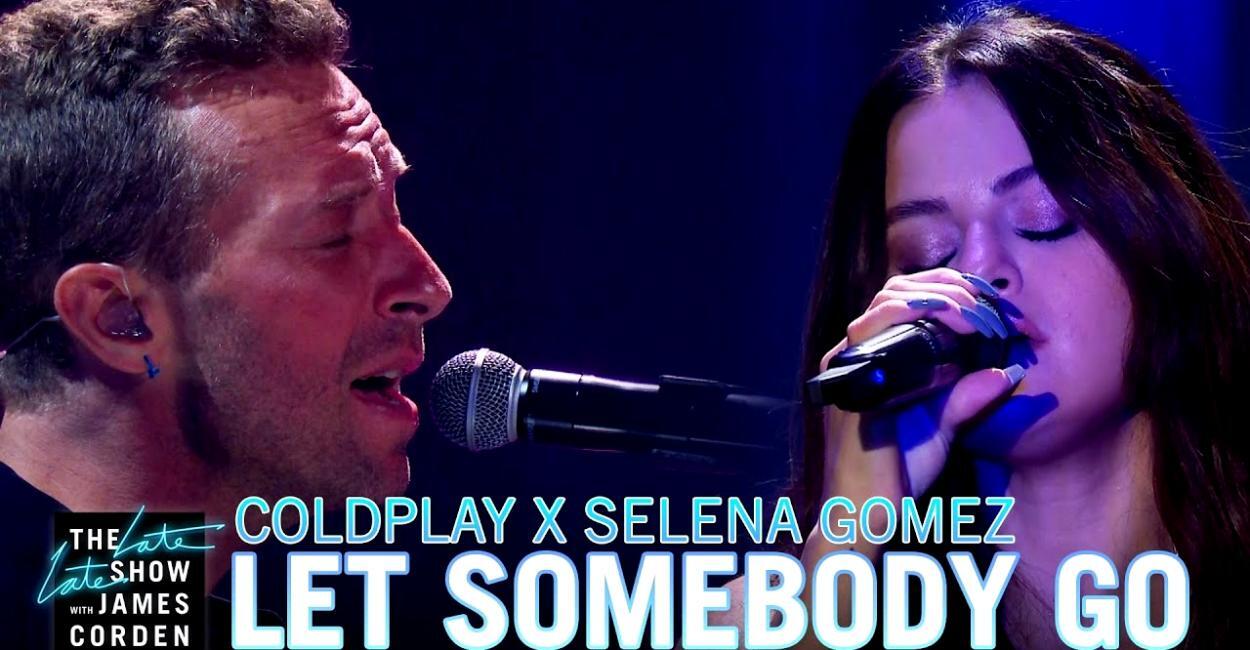 скачать клип Coldplay ft. Selena Gomez - Let Somebody Go